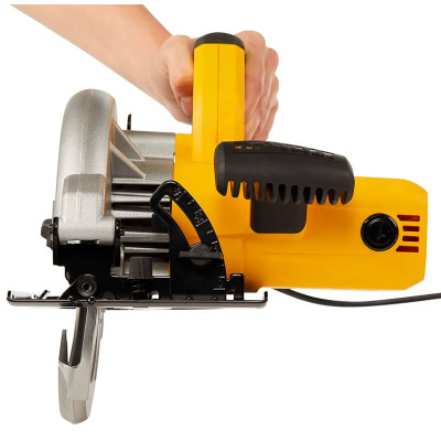 Дисковая пила DeWALT DWE5615