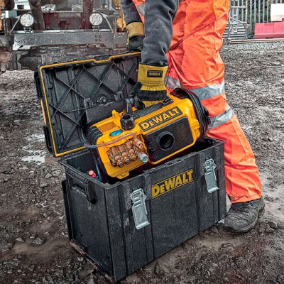 Мийка високого тиску DeWALT DXPW002CE Мийка високого тиску DeWALT DXPW002CE