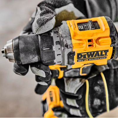 Аккумуляторная дрель-шуруповерт DeWALT DCD800H2T, 1 акб 18V XR Li-lon PowerStack 5 Ah, з/у в кейсе TSTAK