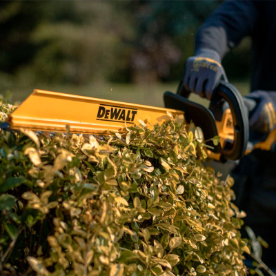 Аккумуляторный кусторез DeWALT DCMHT564N, без акб