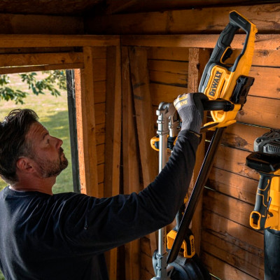 Аккумуляторный кусторез DeWALT DCMHT564N, без акб
