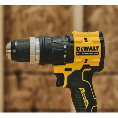 Аккумуляторная дрель-шуруповерт DeWALT DCD803NT, без акб в TSTAK Аккумуляторная дрель-шуруповерт DeWALT DCD803NT, без акб в TSTAK