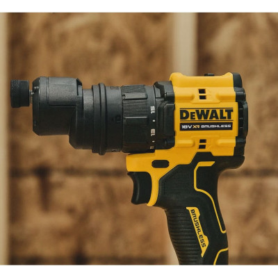 Аккумуляторная дрель-шуруповерт DeWALT DCD803NT, без акб в TSTAK Аккумуляторная дрель-шуруповерт DeWALT DCD803NT, без акб в TSTAK