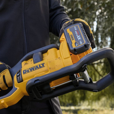 Аккумуляторный высоторез DeWALT DCMPS635N, без акб и з/у