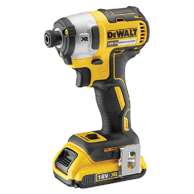 Набор аккумуляторных инструментов DeWALT DCK422P3, 4 шт Набор аккумуляторных инструментов DeWALT DCK422P3, 4 шт