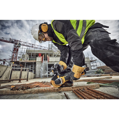 Аккумуляторная угловая шлифмашина DeWALT DCG406N, без акб