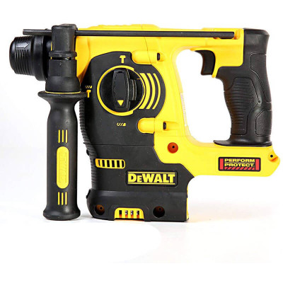 Набор аккумуляторных инструментов DeWALT DCK422P3, 4 шт Набор аккумуляторных инструментов DeWALT DCK422P3, 4 шт
