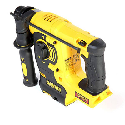Набор аккумуляторных инструментов DeWALT DCK422P3, 4 шт Набор аккумуляторных инструментов DeWALT DCK422P3, 4 шт