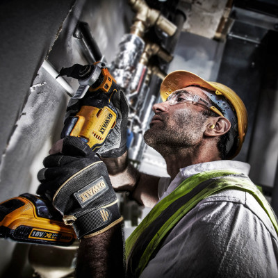 Аккумуляторный многофункциональный инструмент DeWALT DCS356P2, 2 акб 5 Ah, з/у в TSTAK Аккумуляторный многофункциональный инструмент DeWALT DCS356P2, 2 акб 5 Ah, з/у в TSTAK